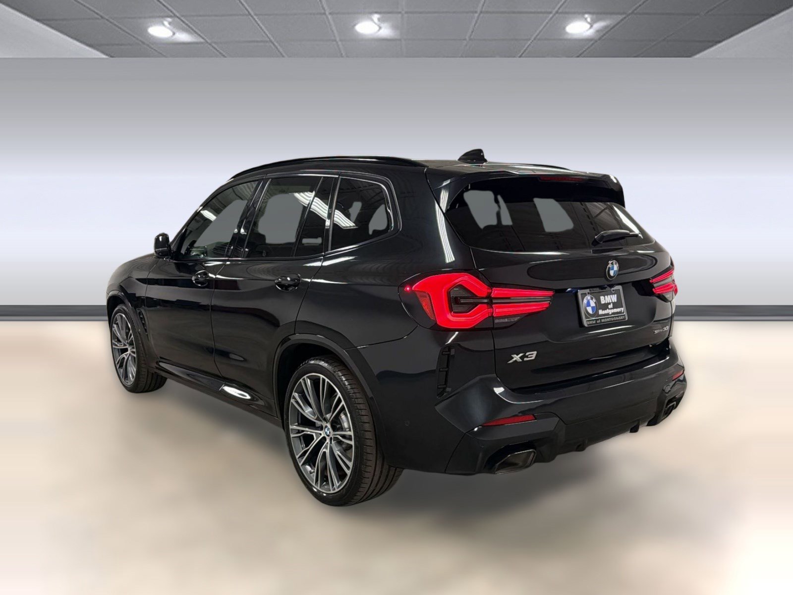 Certified 2023 BMW X3 sDrive30i w/ M Sport Package image 3
