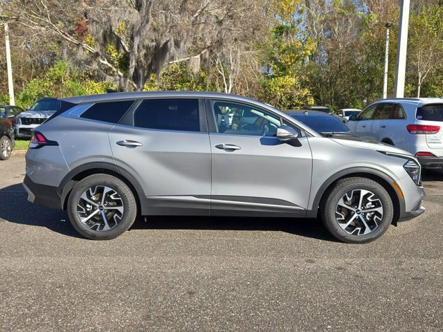 Used 2024 Kia Sportage EX image 2