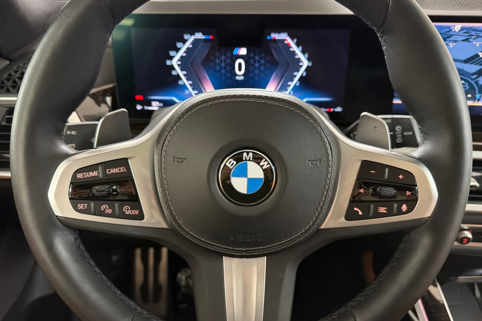 Used 2024 BMW X7 xDrive40i w/ M Sport Package AWD/4WD image 24