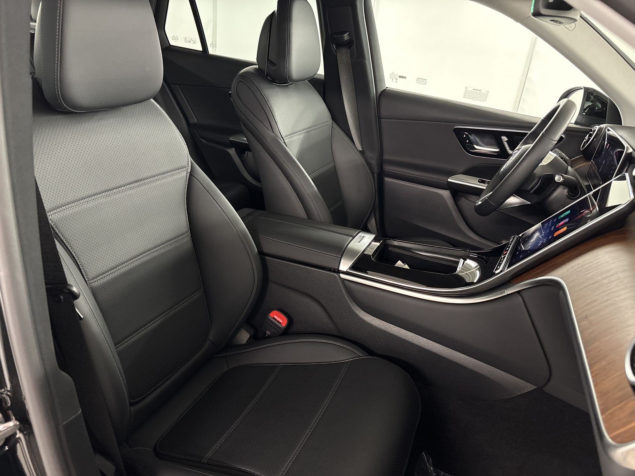 Certified 2025 Mercedes-Benz GLC 350e 4MATIC image 25