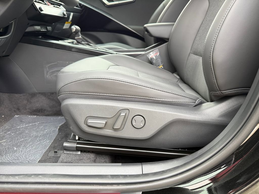 New 2025 Kia Niro EX image 17