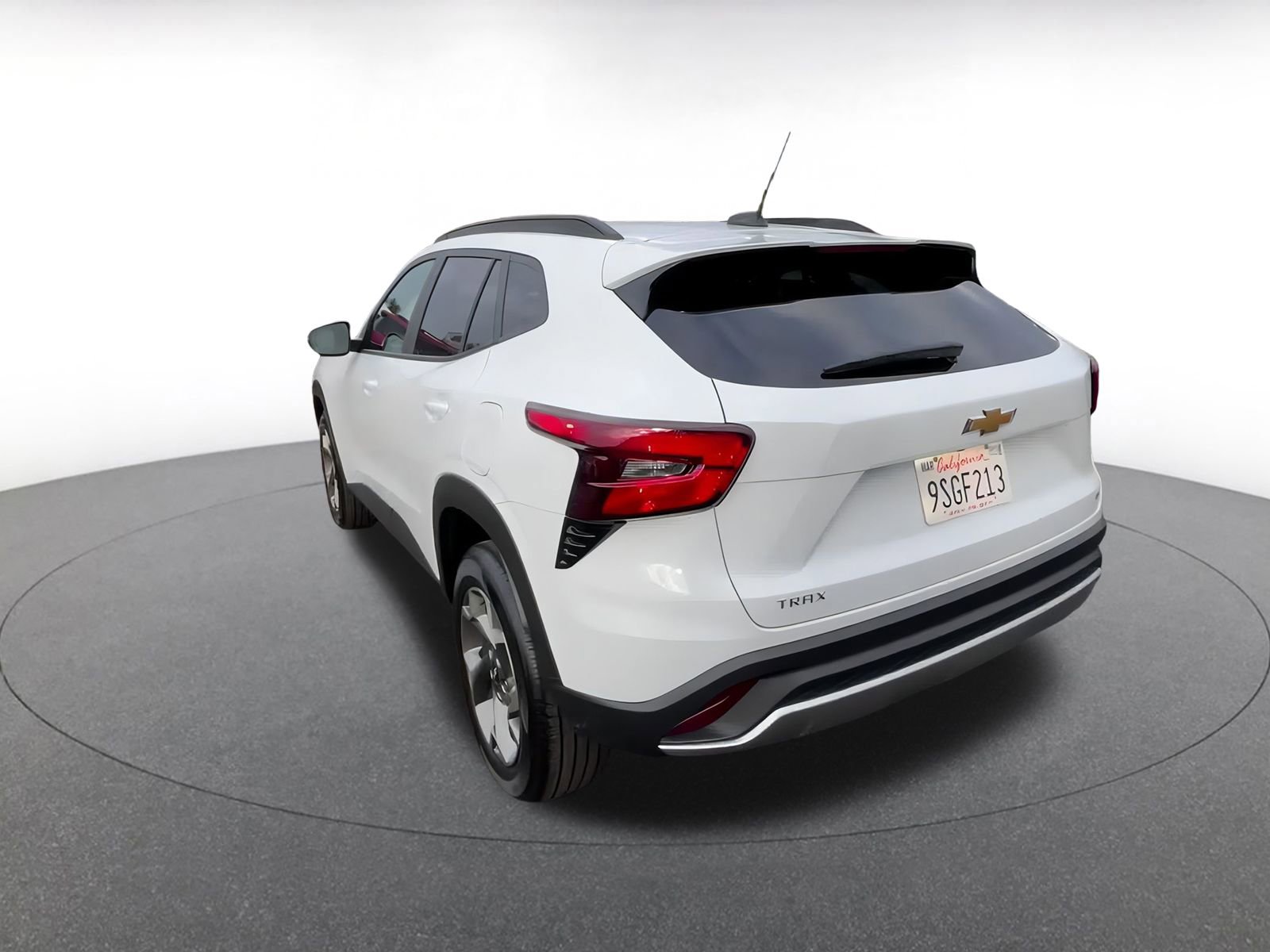 Used 2025 Chevrolet Trax LT image 11