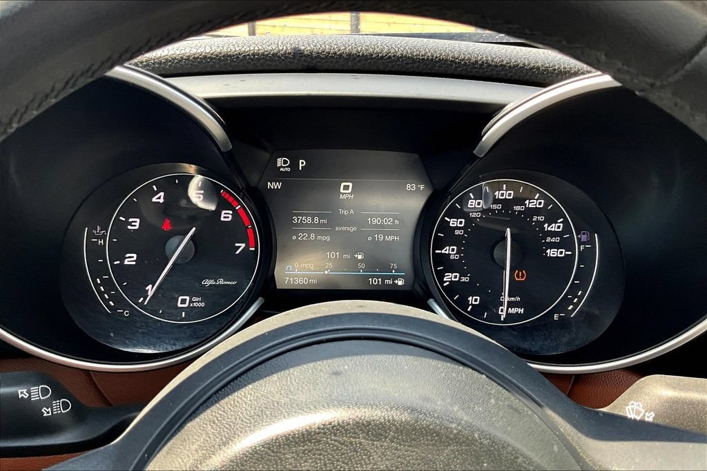 Used 2020 Alfa Romeo Giulia w/ Nero Edizione RWD image 22