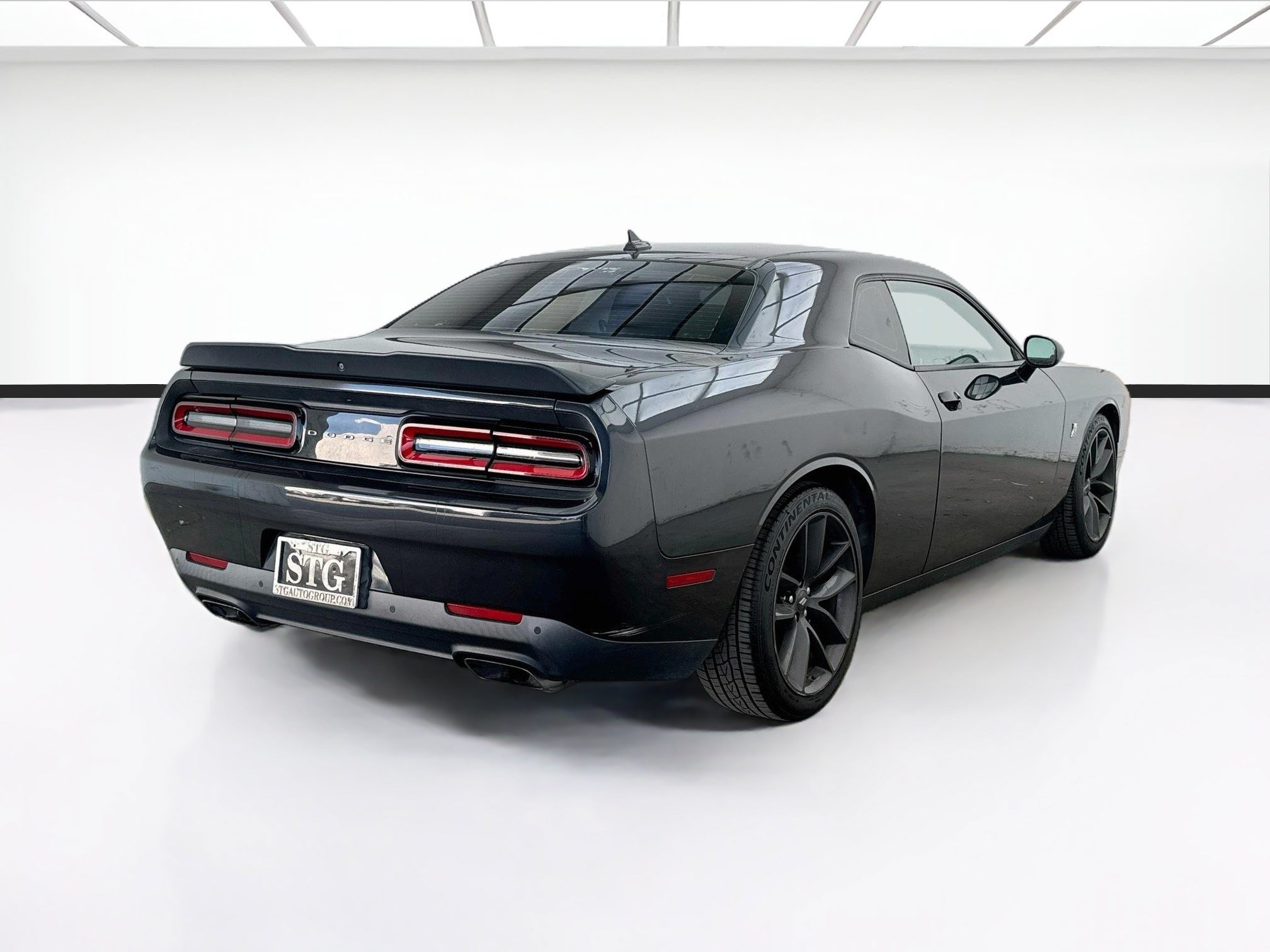 Used 2019 Dodge Challenger R/T Scat Pack w/ Driver Convenience Group RWD image 4