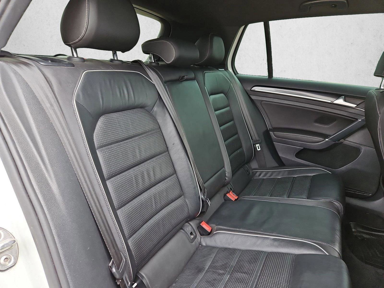 Used 2019 Volkswagen Golf 4-Door AWD/4WD image 18
