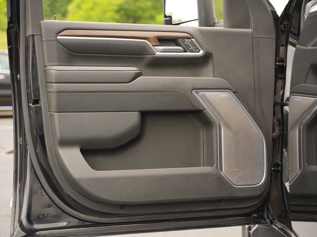 Certified 2024 Chevrolet Silverado 3500 High Country w/ High Country Premium Package AWD/4WD image 15