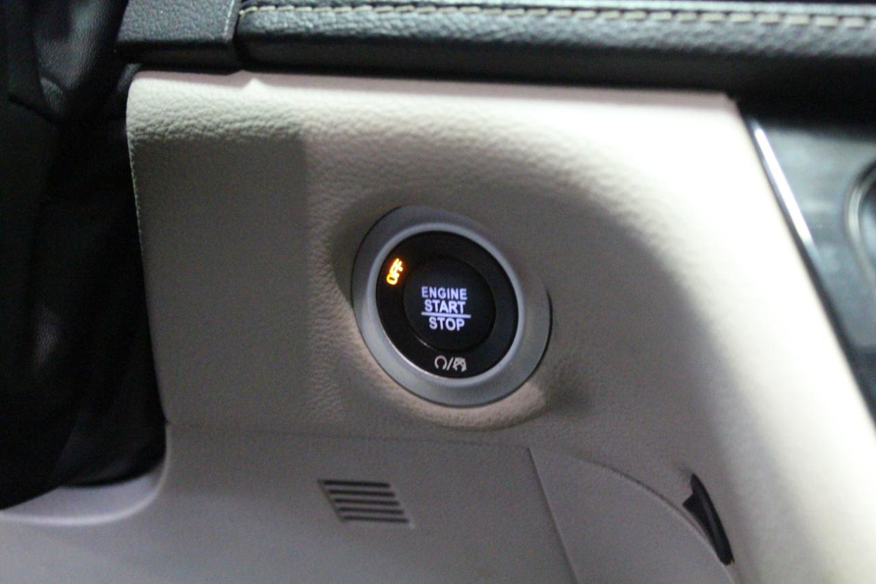 Used 2022 Chrysler Pacifica Limited image 14