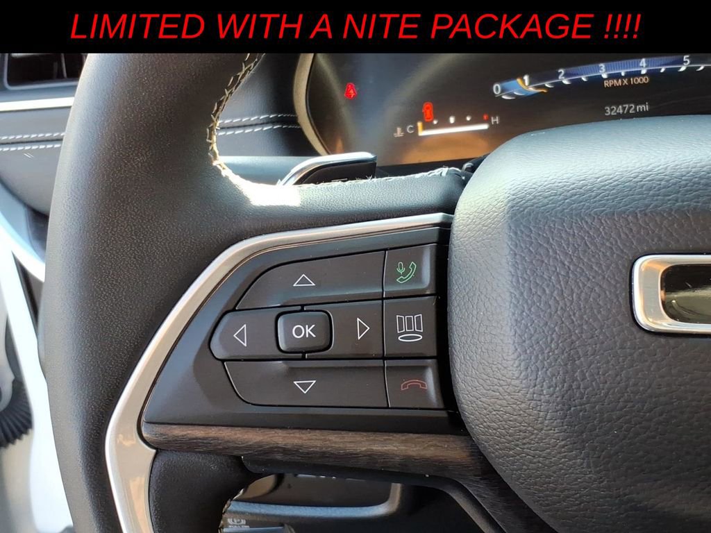 Used 2023 Jeep Grand Cherokee Limited w/ Luxury Tech Group II image 16