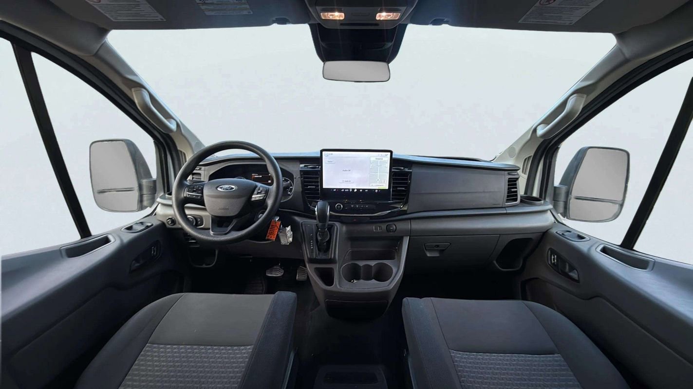 Used 2023 Ford Transit 350 XLT image 9