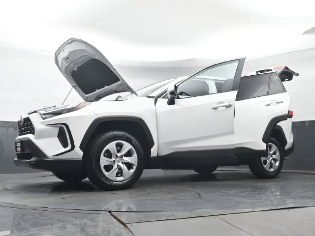 Certified 2025 Toyota RAV4 LE AWD/4WD image 42