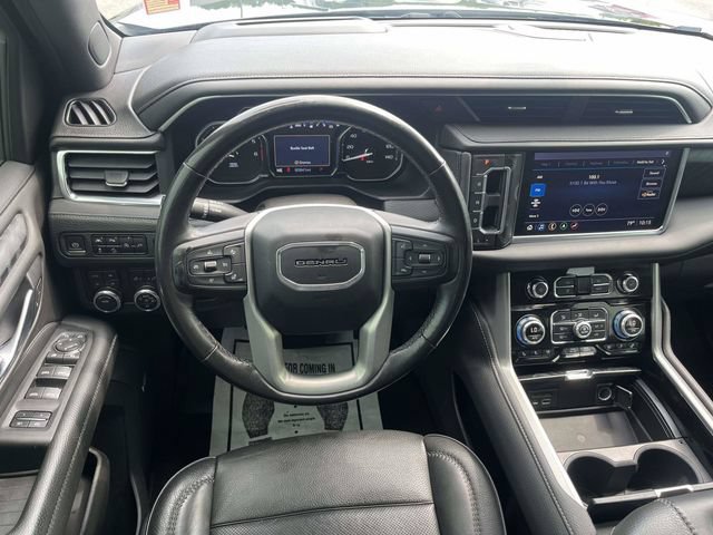 Used 2021 GMC Yukon Denali w/ Denali Premium Package AWD/4WD image 16