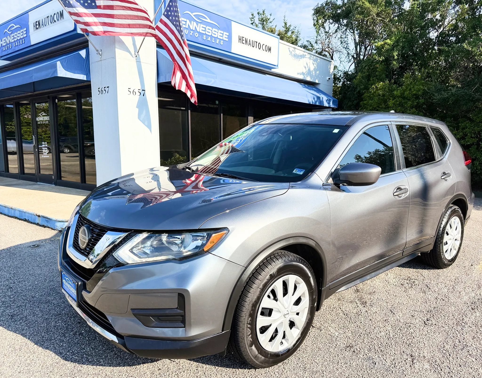 Used 2020 Nissan Rogue S FWD image 32