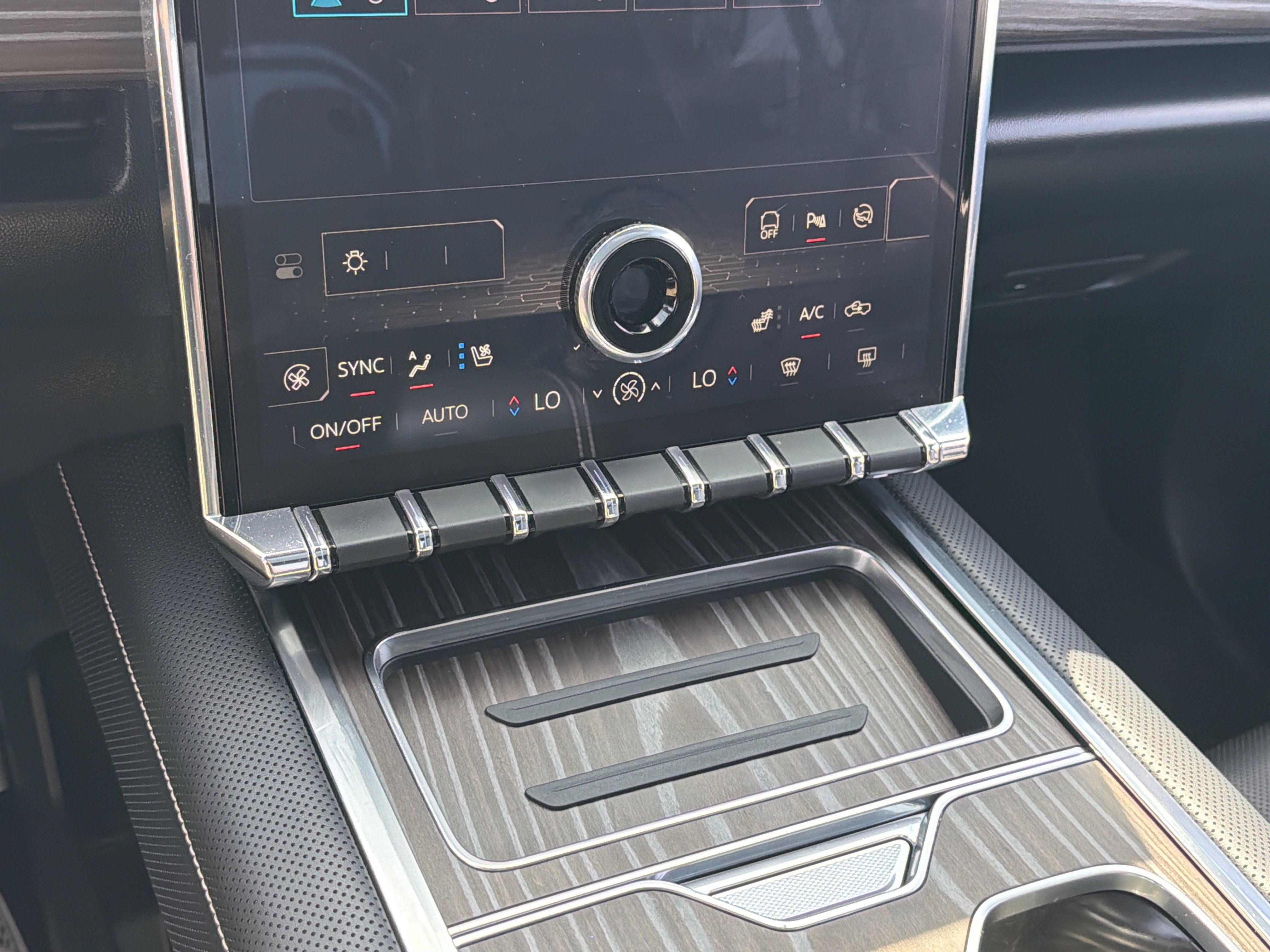 Used 2025 GMC Sierra EV Denali AWD/4WD image 23