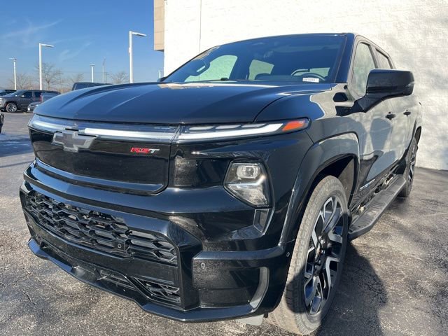Used 2024 Chevrolet Silverado EV RST image 3