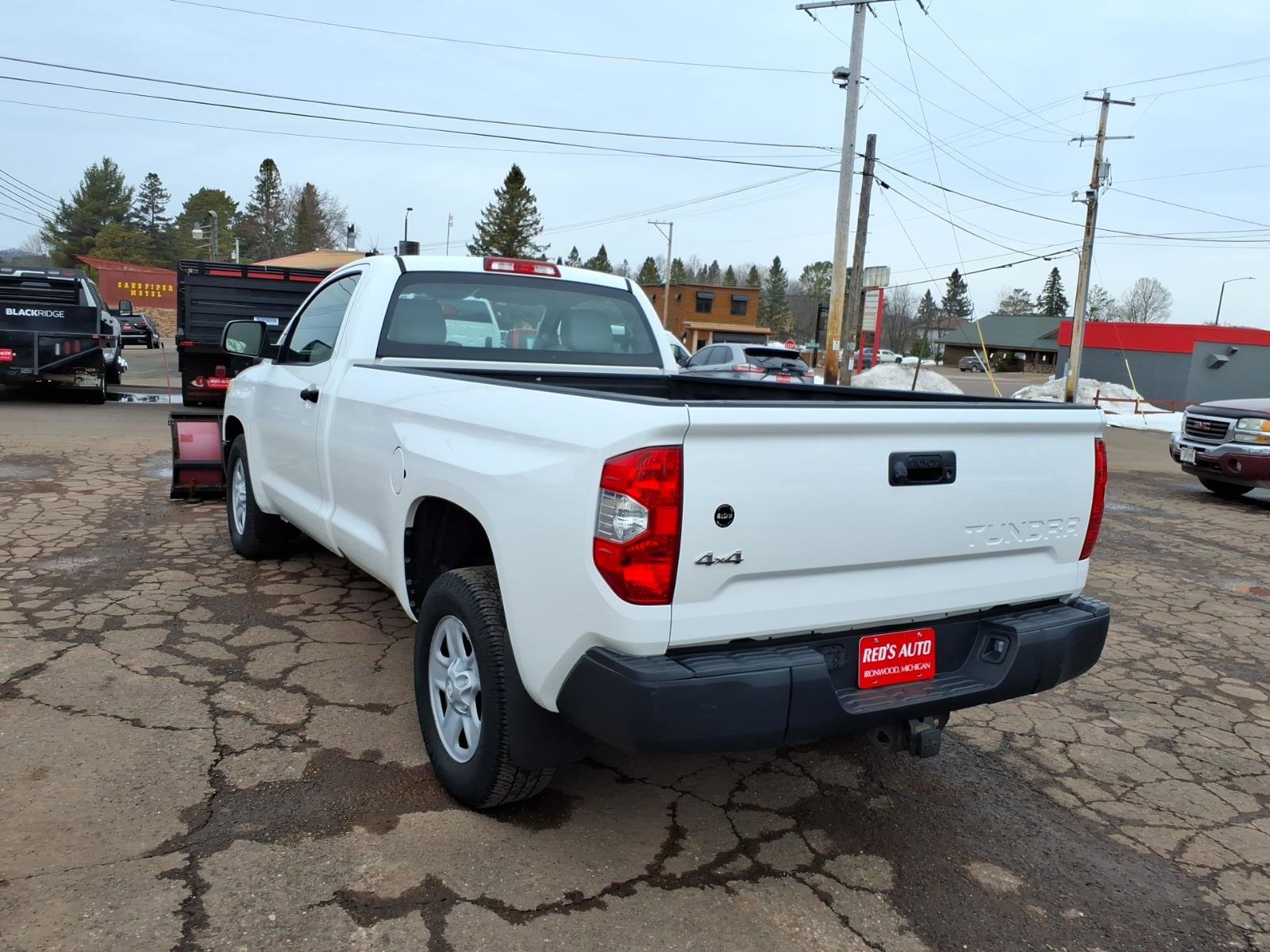 Used 2016 Toyota Tundra SR image 3
