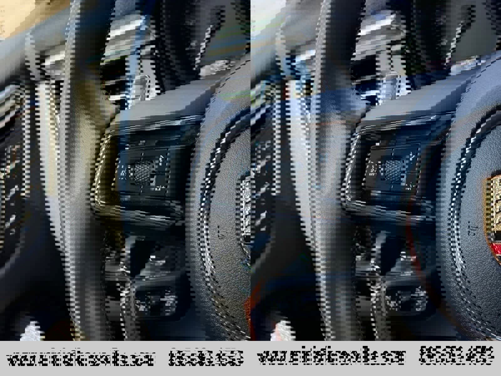 Used 2024 Porsche Macan image 16