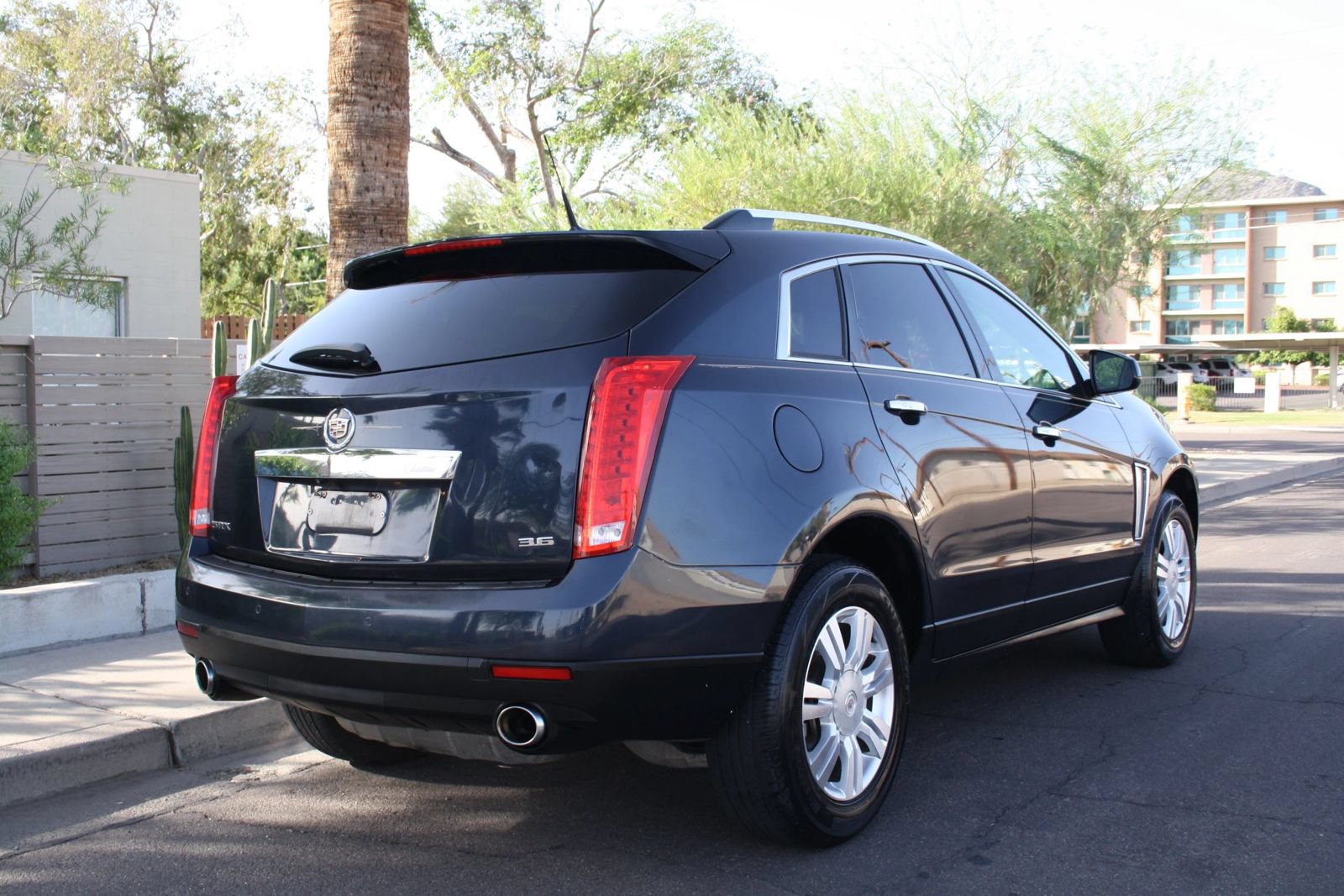 Used 2014 Cadillac SRX Luxury w/ Driver Awareness Package FWD image 4
