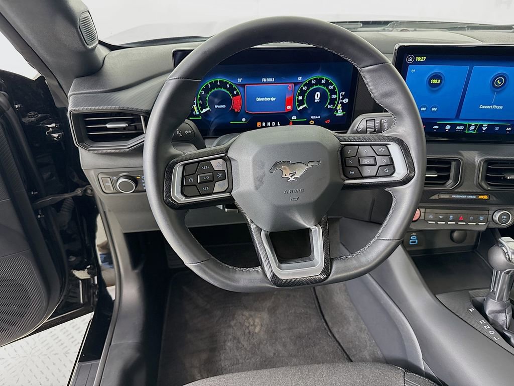 Used 2025 Ford Mustang EcoBoost image 20