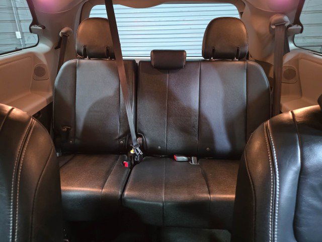 Used 2019 Toyota Sienna SE Premium AWD/4WD image 24