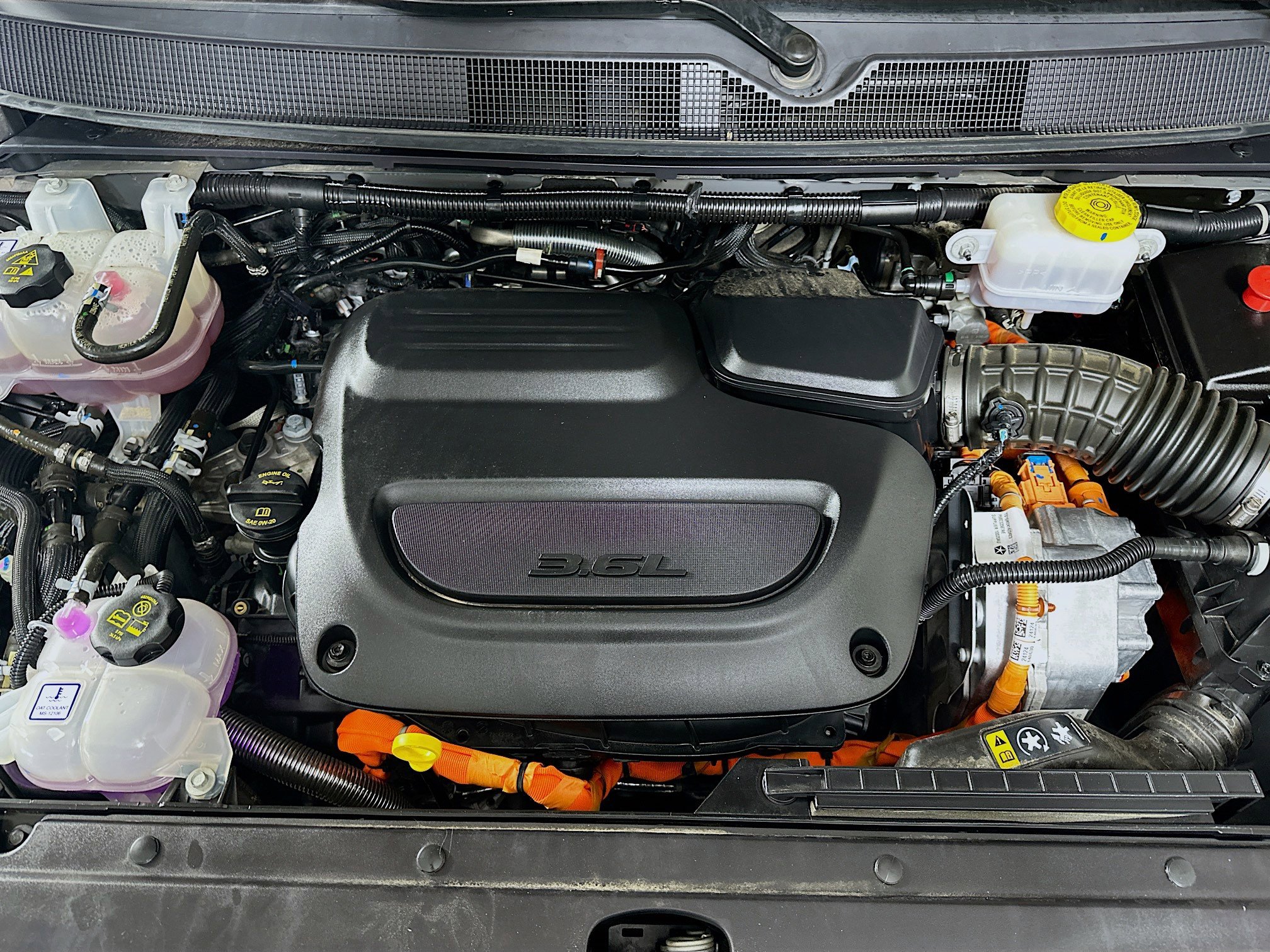 Used 2025 Chrysler Pacifica Select image 34