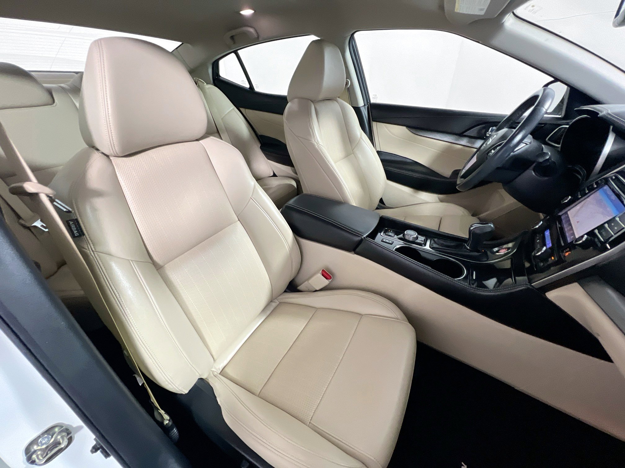 Used 2018 Nissan Maxima 3.5 SV image 31