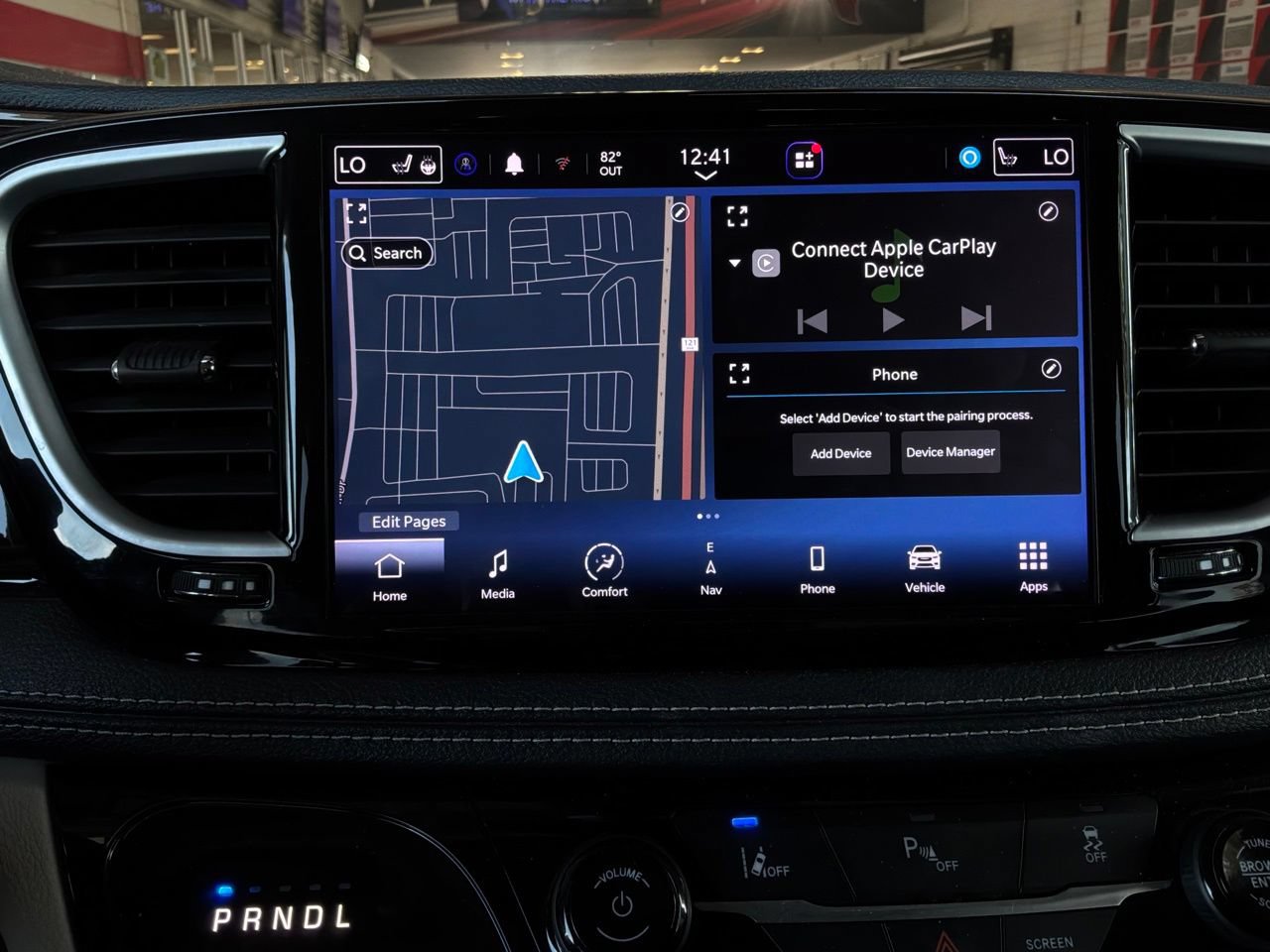 Used 2023 Chrysler Pacifica Limited FWD image 40