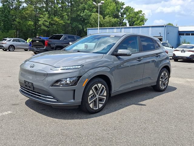 Used 2023 Hyundai Kona SE FWD image 3