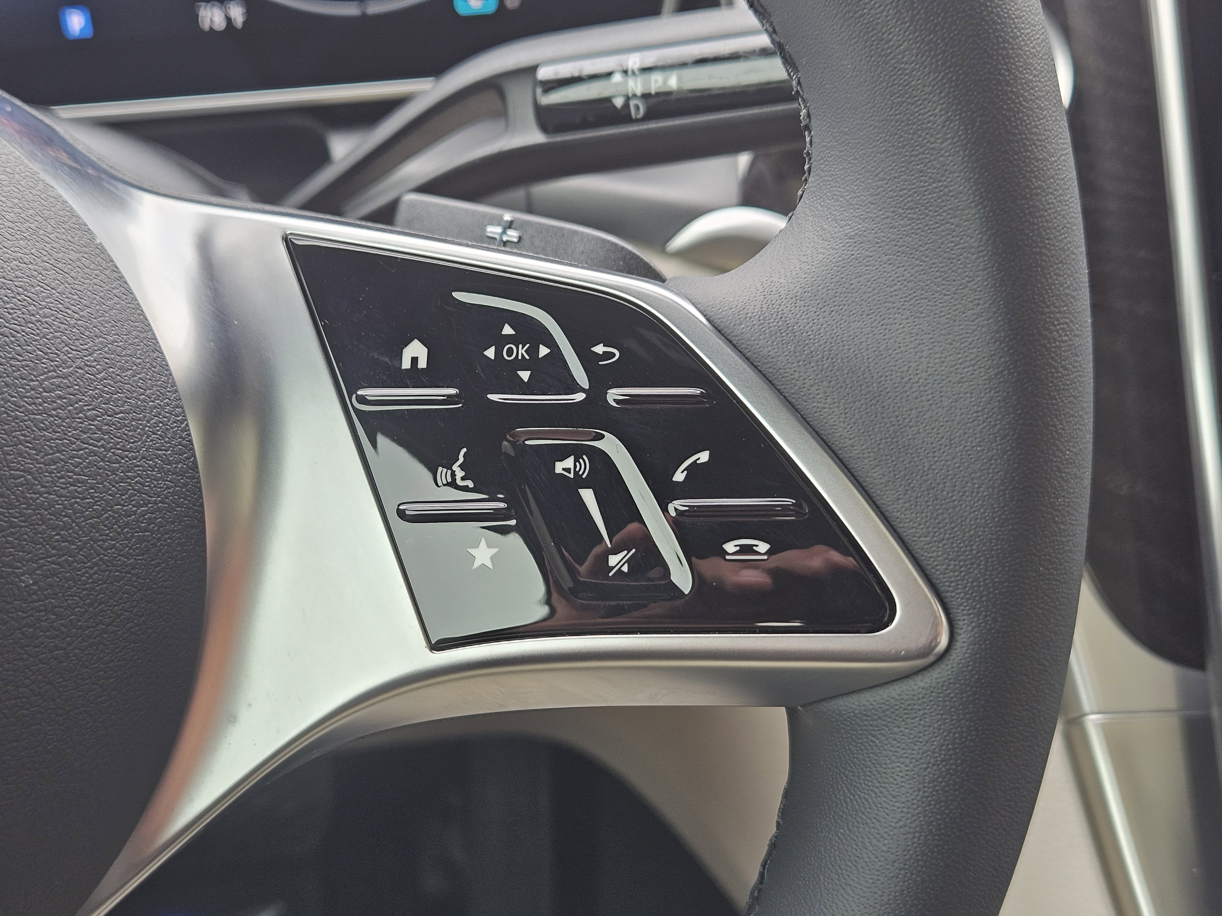 Certified 2026 Mercedes-Benz GLC 300 4MATIC image 28