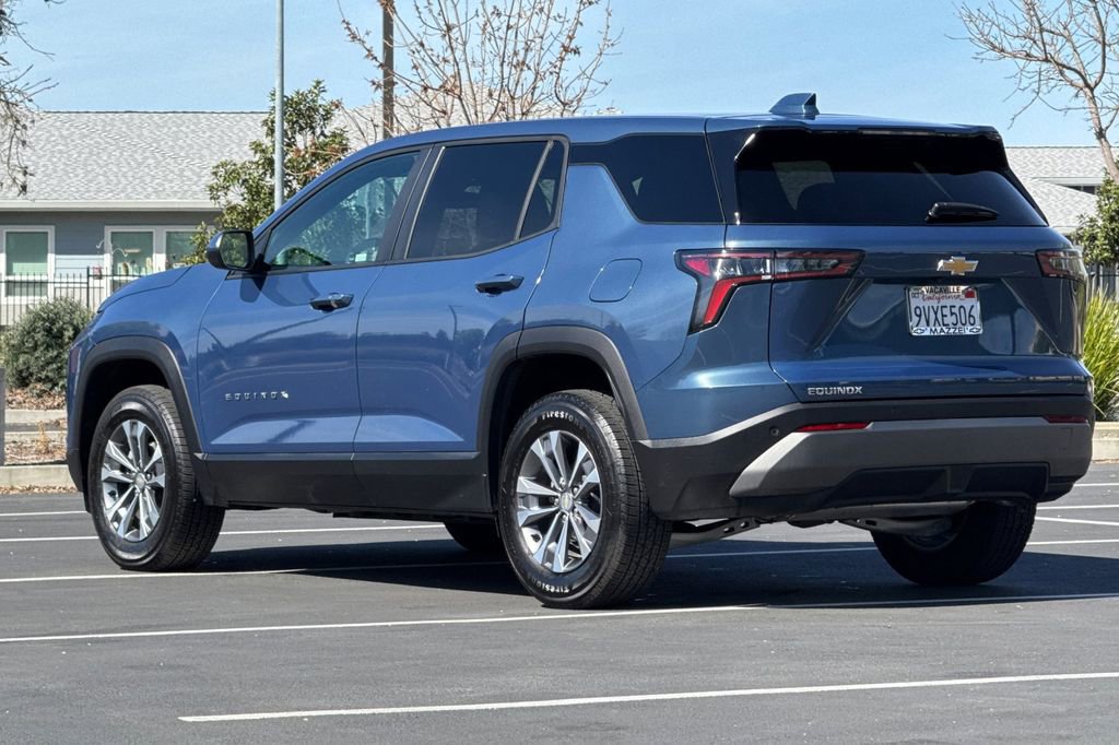 Used 2026 Chevrolet Equinox LT image 3