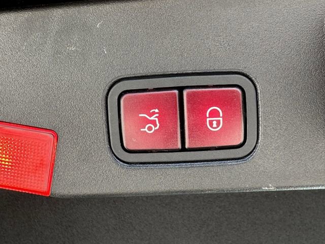 Used 2015 Mercedes-Benz SL 400 image 30