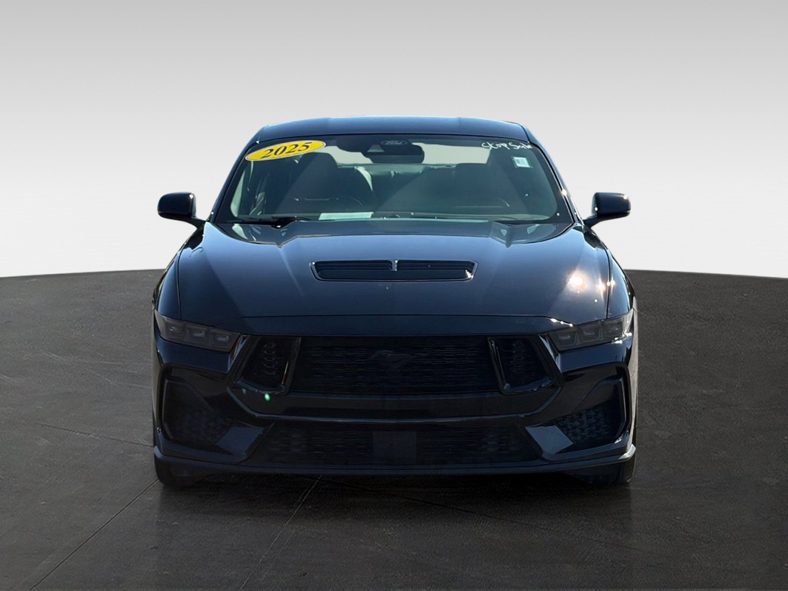 Used 2025 Ford Mustang GT Premium RWD image 2