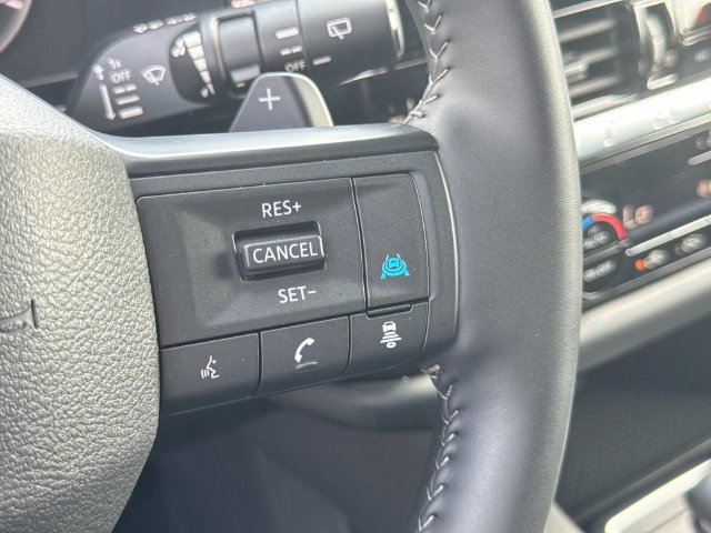 Used 2026 Nissan Pathfinder SV AWD/4WD image 31