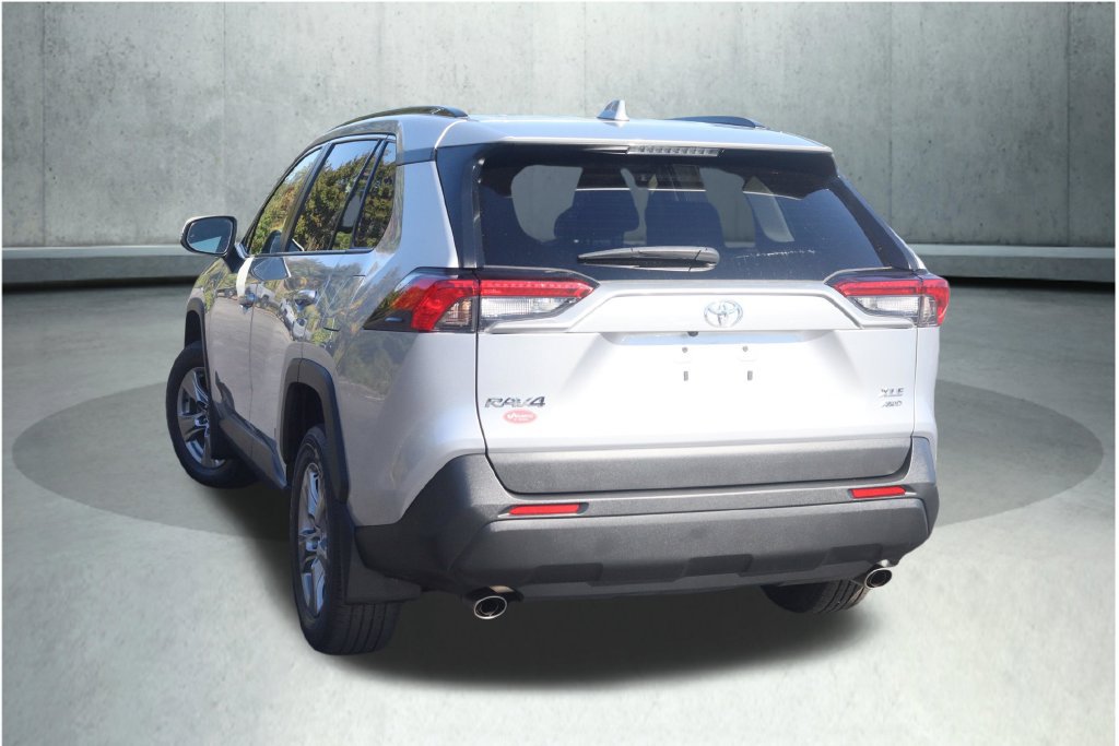 Used 2023 Toyota RAV4 XLE w/ Convenience Package AWD/4WD image 17