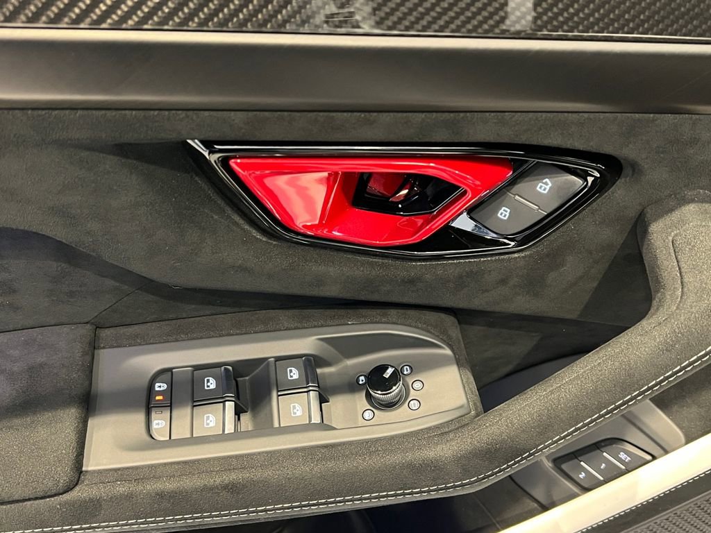 Used 2024 Lamborghini Urus Performante image 16