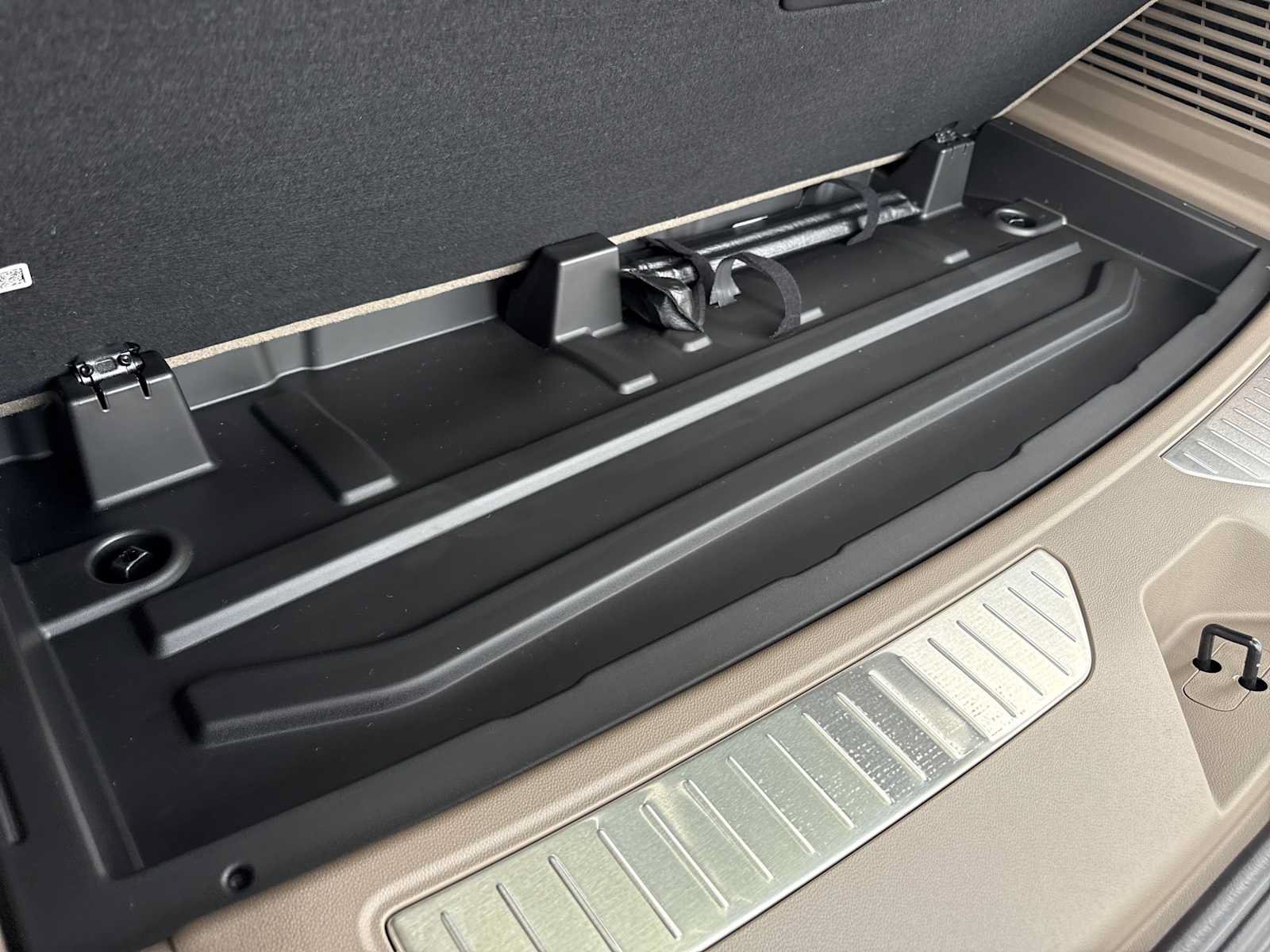New 2026 GMC Yukon Denali w/ Sun & Power Step Package RWD image 26