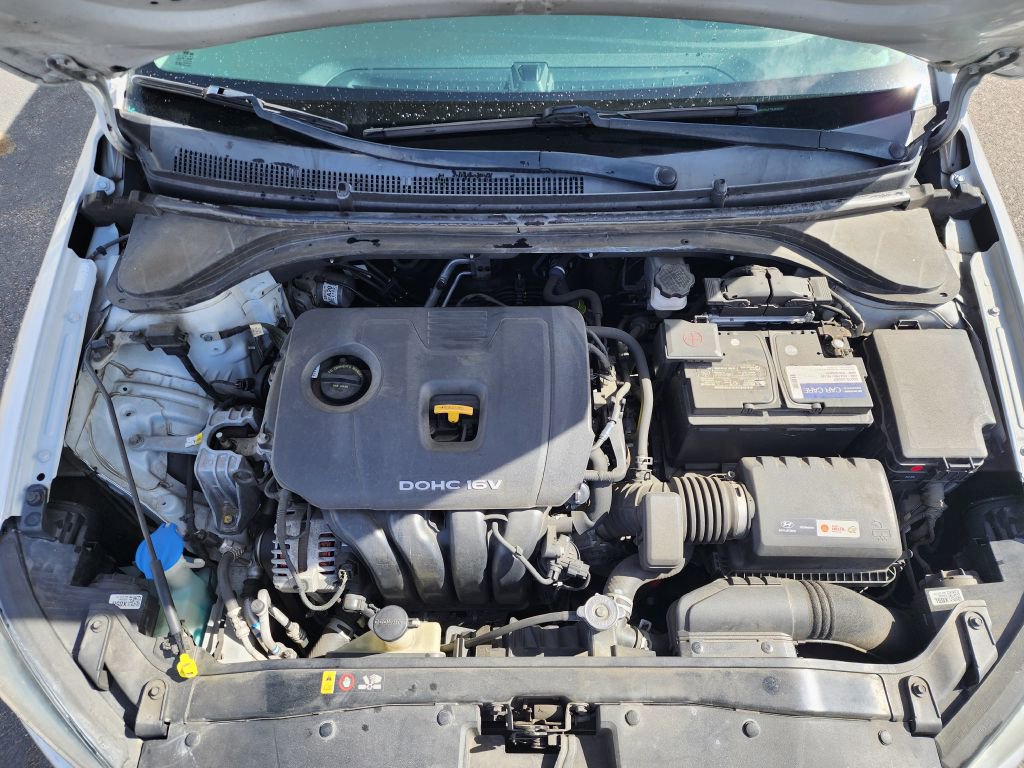 Used 2017 Hyundai Elantra SE FWD image 15