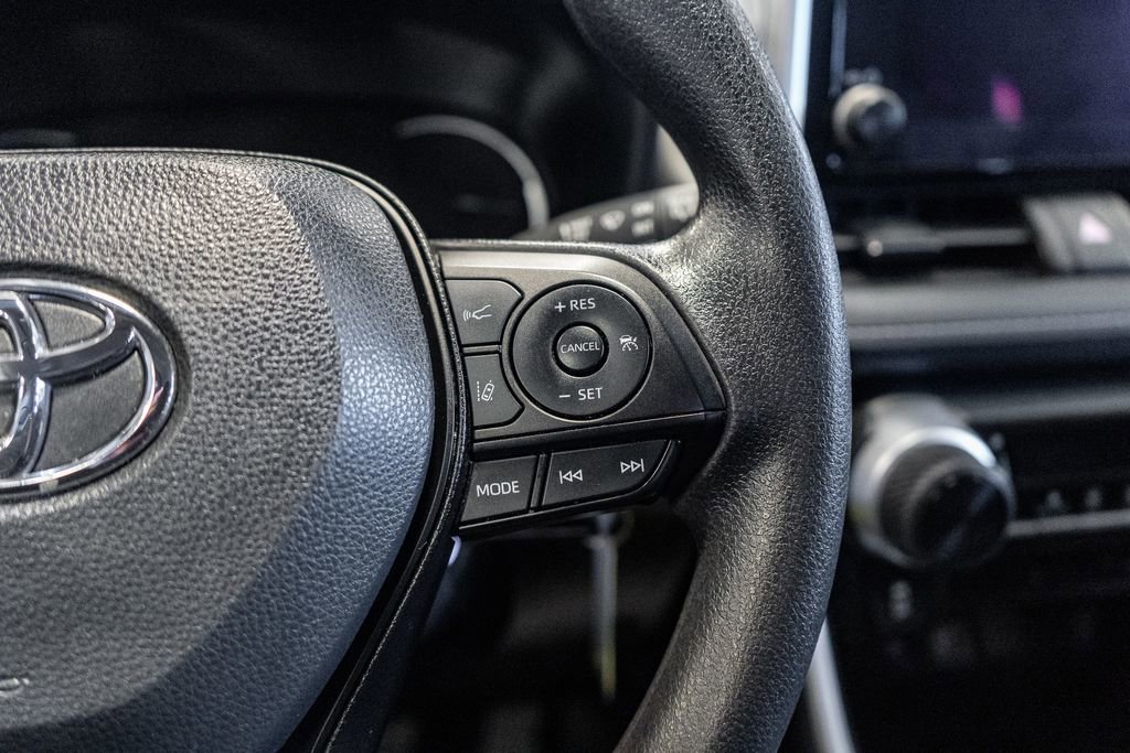 Used 2024 Toyota RAV4 LE image 21