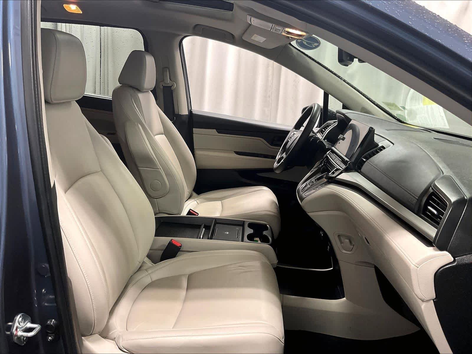 Used 2025 Honda Odyssey EX-L image 11