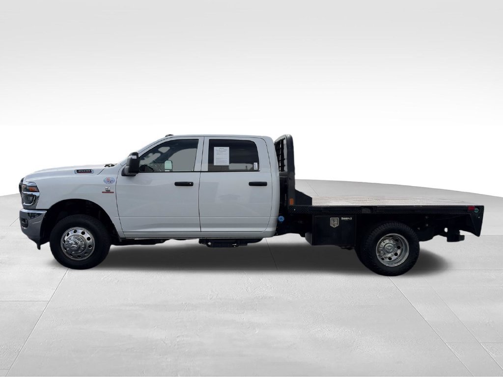 Used 2025 RAM 3500 Tradesman w/ Chrome Appearance Group AWD/4WD image 2