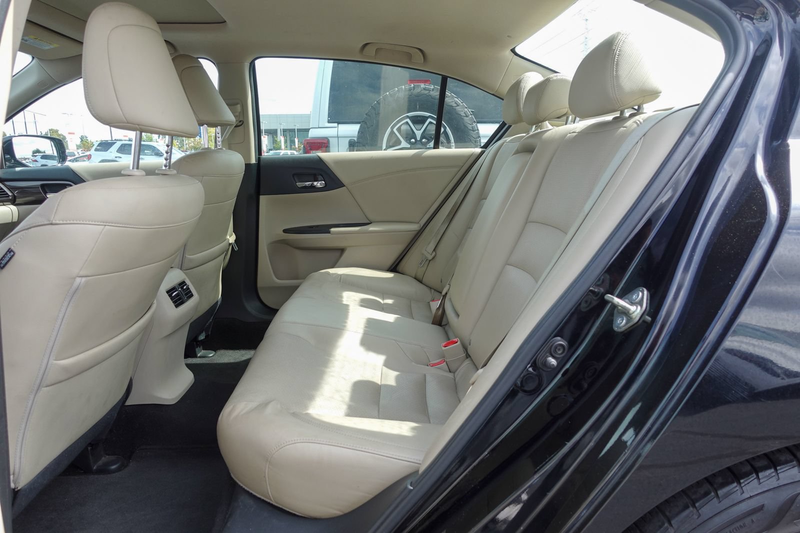 Used 2016 Honda Accord EX-L image 12