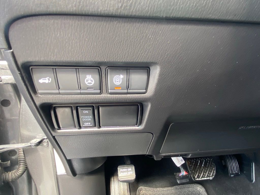 Used 2023 Nissan Armada Platinum w/ Captain's Chairs Package RWD image 12