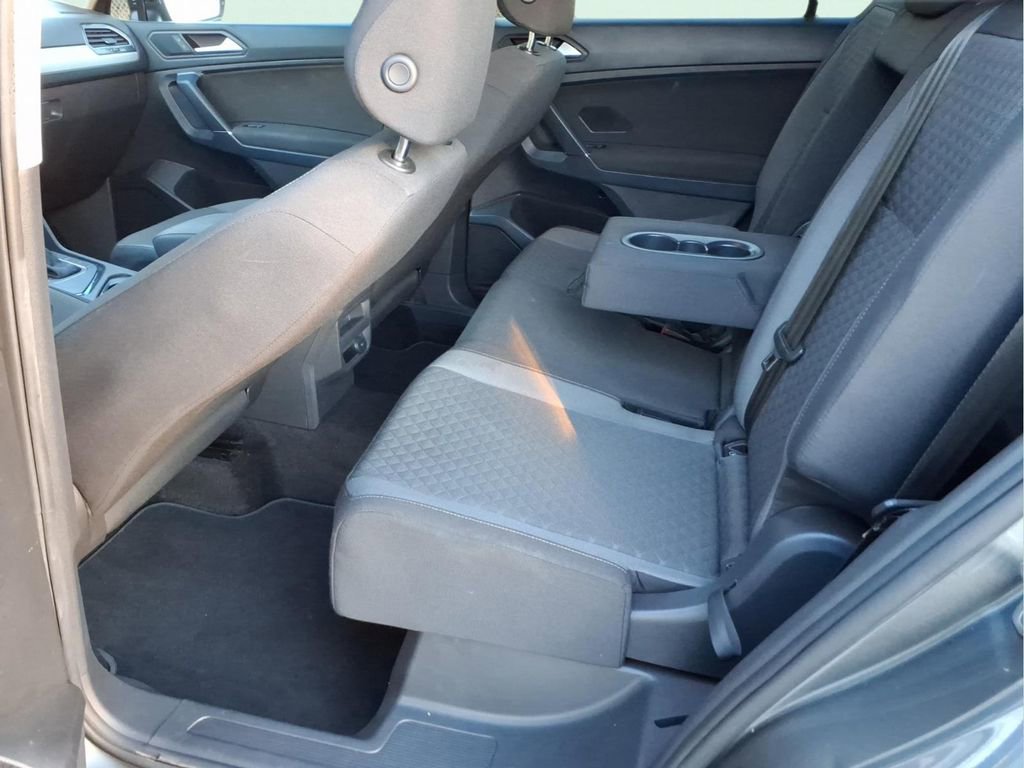 Used 2020 Volkswagen Tiguan S image 14