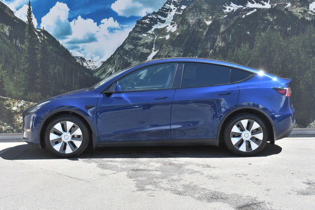 Used 2021 Tesla Model Y Long Range image 7