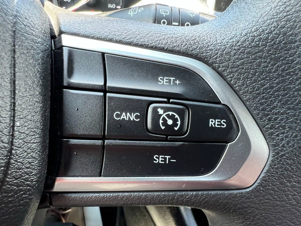 Used 2025 Jeep Compass Sport image 40