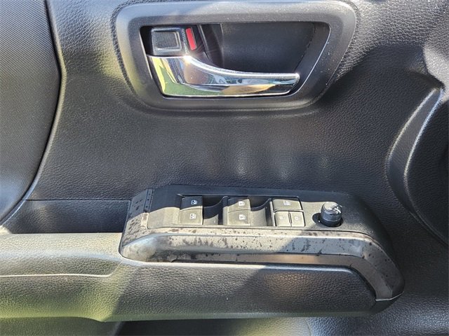 Used 2020 Toyota Tacoma TRD Off-Road w/ Technology Package image 28