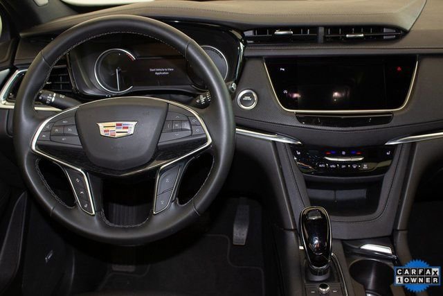 Used 2025 Cadillac XT5 Premium Luxury image 15