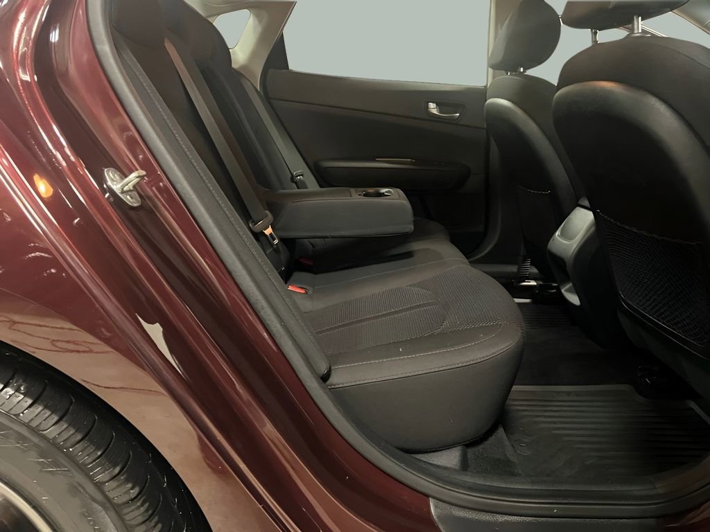 Used 2020 Kia Optima LX image 40