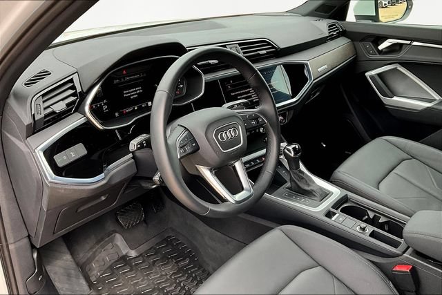 Used 2022 Audi Q3 2.0T Premium Plus w/ Premium Plus Package AWD/4WD image 11