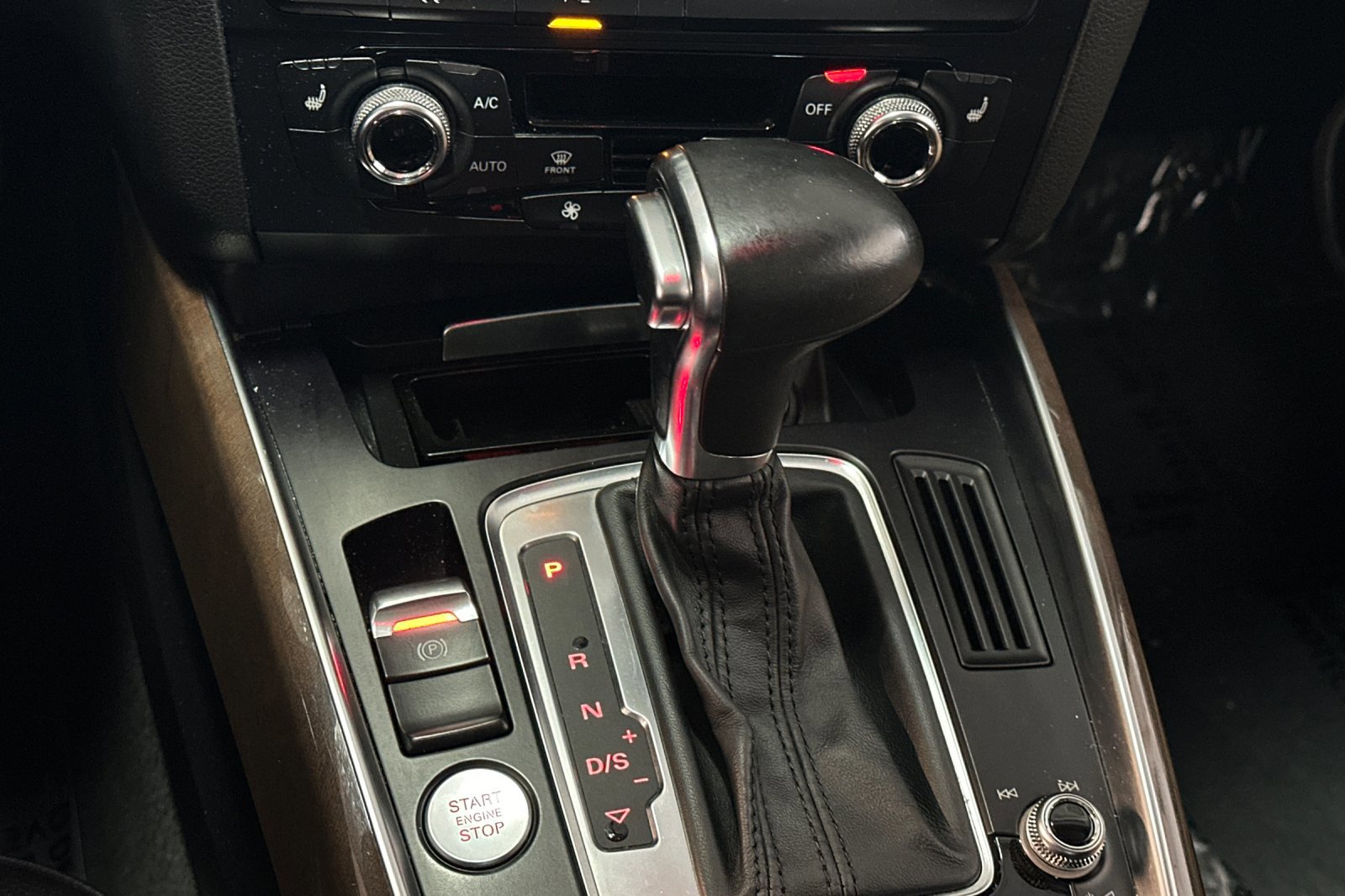 Used 2015 Audi Q5 2.0T Premium Plus w/ Technology Package AWD/4WD image 17