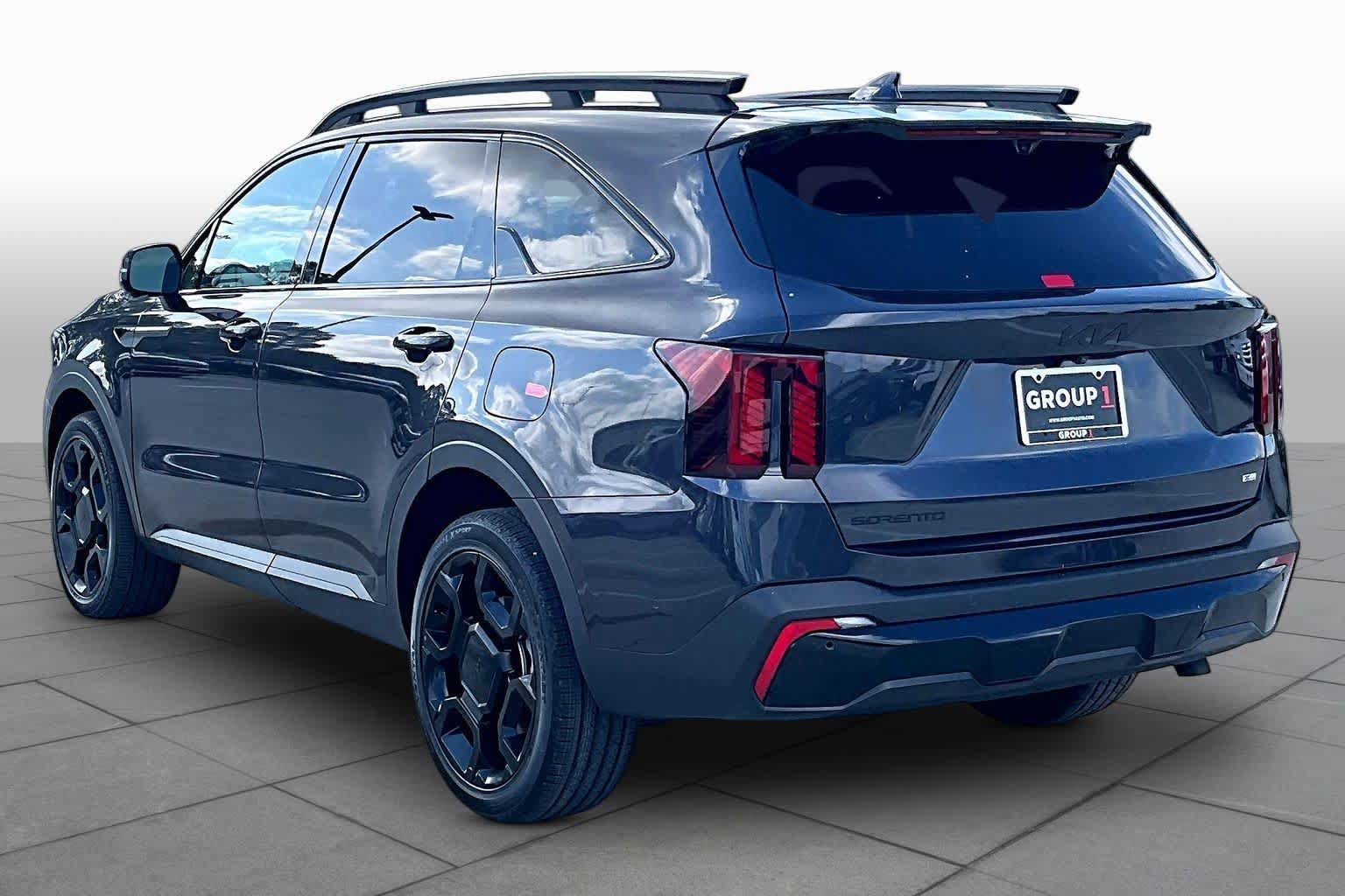 Certified 2026 Kia Sorento SX Prestige AWD/4WD image 11